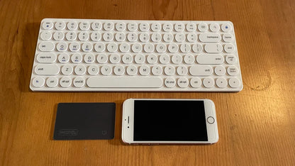 Ultra-Slim Wallet Tracker Card – Works with Apple Find My