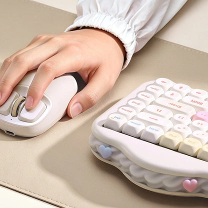 zero2cart YUNZII C1 beige silicone wireless mouse being used on a desk next to a matching pastel mechanical keyboard